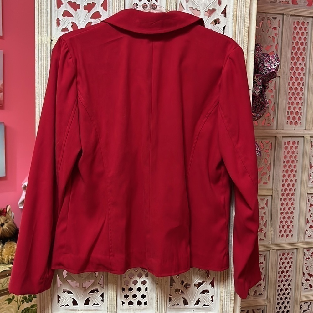 Requirements Jacket - Picture 4 of 4